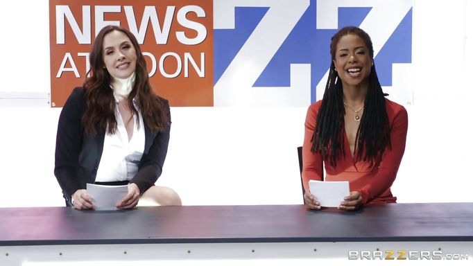 Horny Lesbians Fucking Live