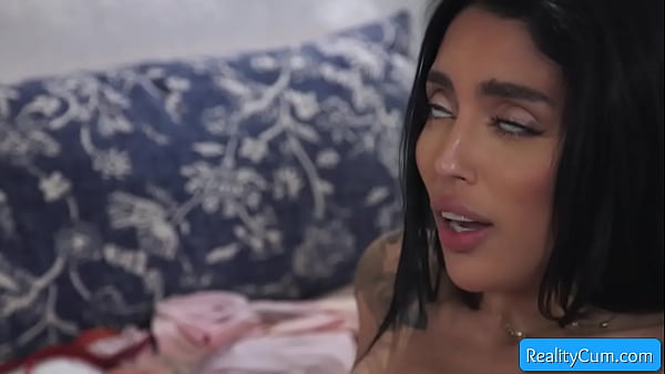Gorgeous Latina Hottie Babe Get Her Juicy Pussy Licked And Suck Huge Dick – Porn