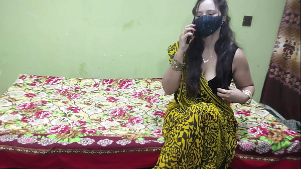 Pakistani Hot Aunty Ny Bulaya Apny Yar Ko Aur Lund Apni Gand Mai Dal Desi